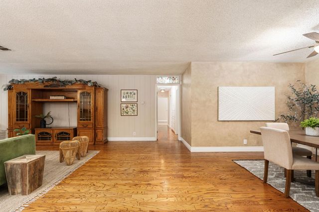 5662 N Thorne Avenue, Fresno, CA 93711