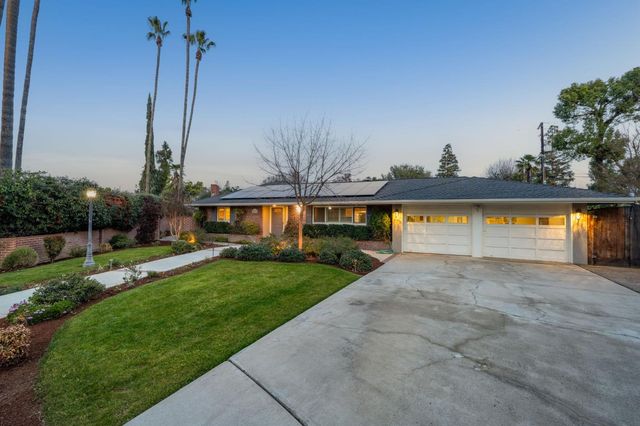 5662 N Thorne Avenue, Fresno, CA 93711