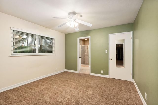 5662 N Thorne Avenue, Fresno, CA 93711