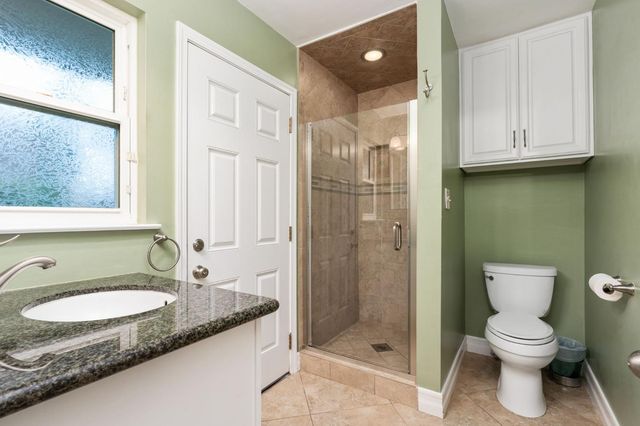 5662 N Thorne Avenue, Fresno, CA 93711