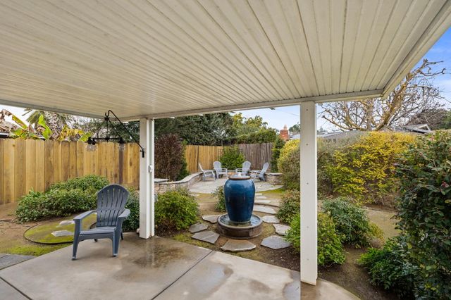 5662 N Thorne Avenue, Fresno, CA 93711