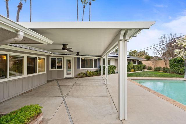 5662 N Thorne Avenue, Fresno, CA 93711