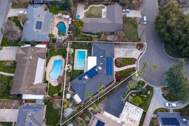 5662 N Thorne Avenue, Fresno, CA 93711