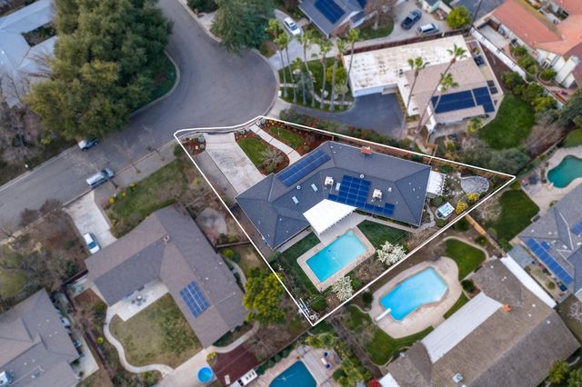 5662 N Thorne Avenue, Fresno, CA 93711