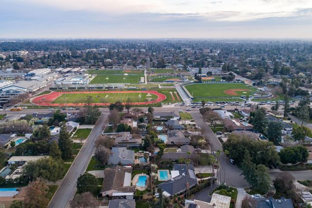 5662 N Thorne Avenue, Fresno, CA 93711