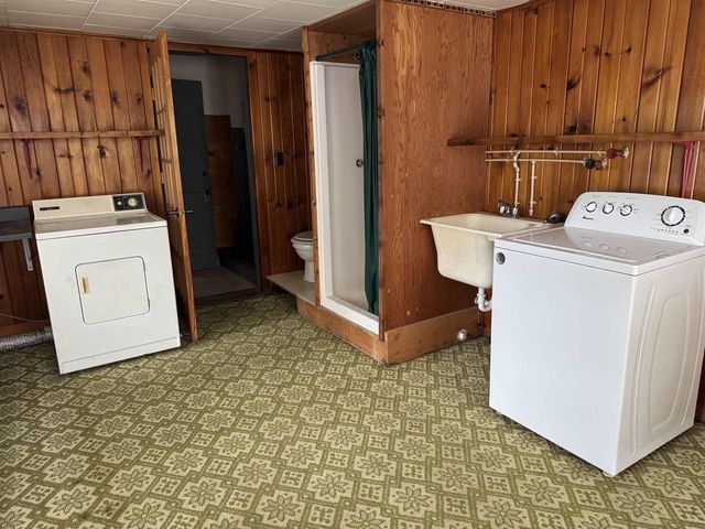 1275 N Parker Drive, Janesville, WI 53545