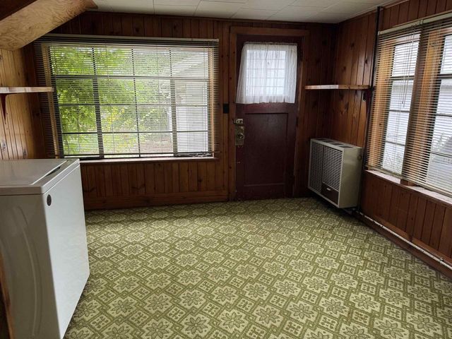1275 N Parker Drive, Janesville, WI 53545