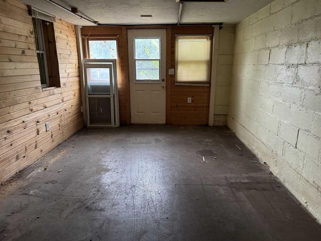 1275 N Parker Drive, Janesville, WI 53545