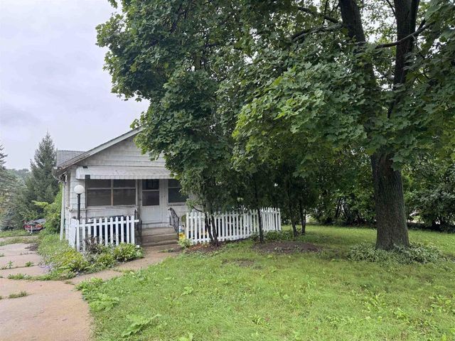 1275 N Parker Drive, Janesville, WI 53545