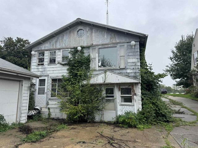 1275 N Parker Drive, Janesville, WI 53545