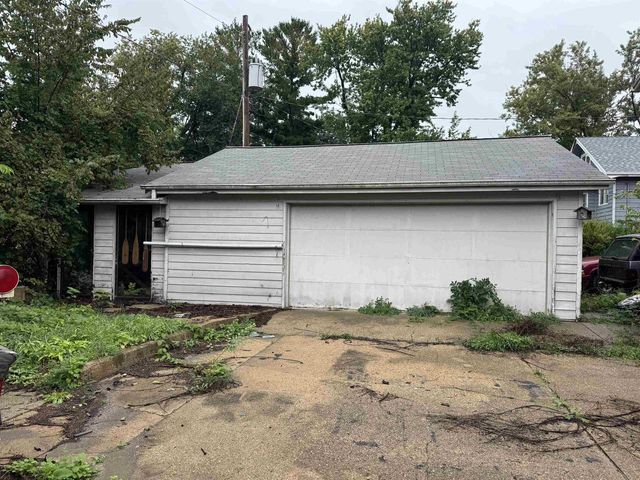 1275 N Parker Drive, Janesville, WI 53545
