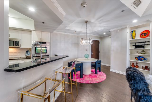 5909 Luther Lane 900, Dallas, TX 75225