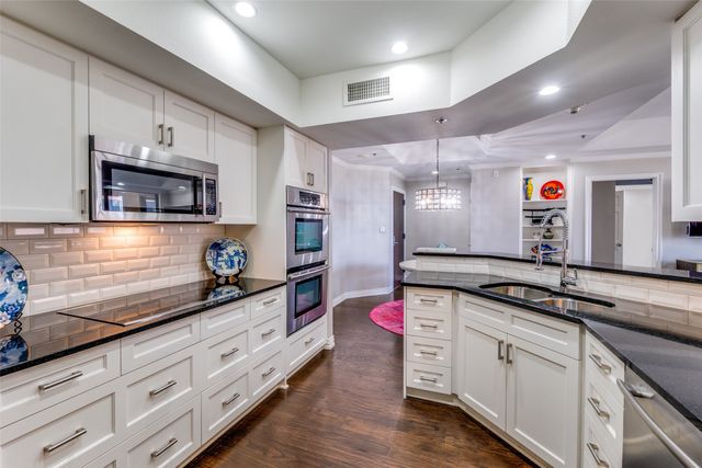 5909 Luther Lane 900, Dallas, TX 75225