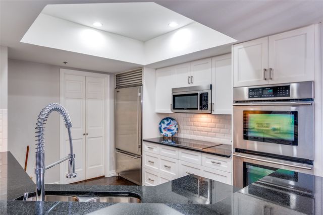 5909 Luther Lane 900, Dallas, TX 75225