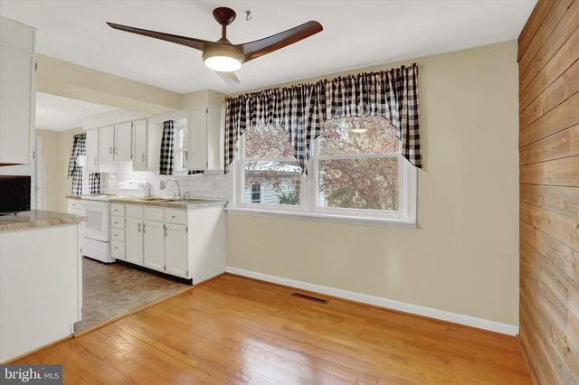 211 WALNUT LEVEL RD, New Cumberland, PA 17070