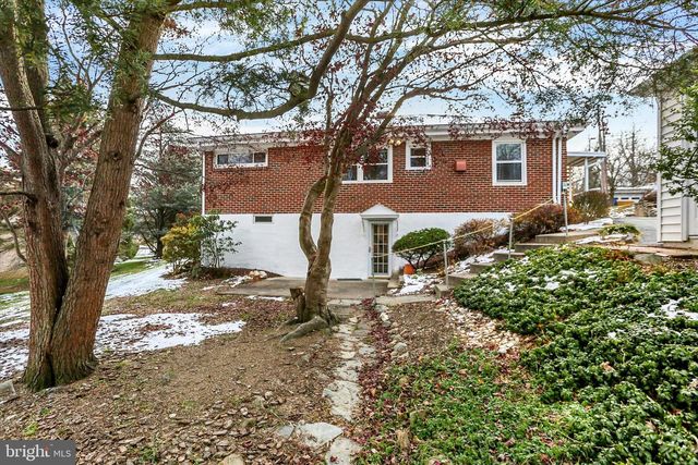 211 WALNUT LEVEL RD, New Cumberland, PA 17070