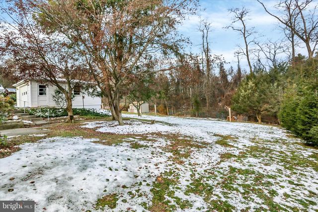 211 WALNUT LEVEL RD, New Cumberland, PA 17070