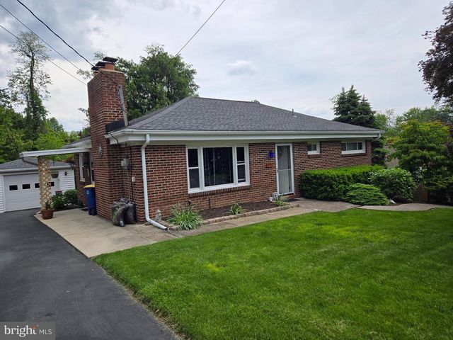 211 WALNUT LEVEL RD, New Cumberland, PA 17070