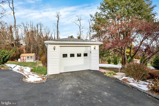 211 WALNUT LEVEL RD, New Cumberland, PA 17070