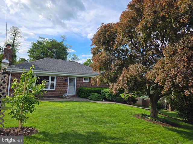 211 WALNUT LEVEL RD, New Cumberland, PA 17070