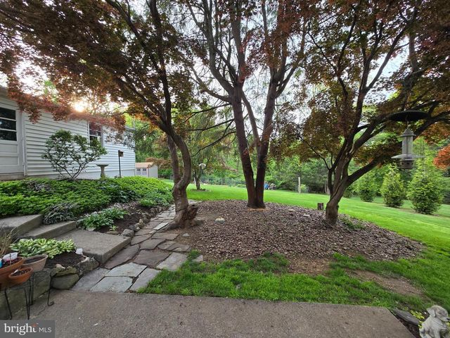 211 WALNUT LEVEL RD, New Cumberland, PA 17070