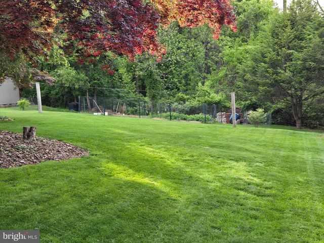 211 WALNUT LEVEL RD, New Cumberland, PA 17070