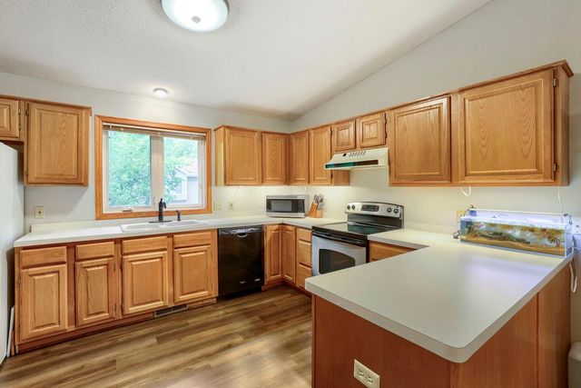 13027 Penn Avenue S, Burnsville, MN 55337