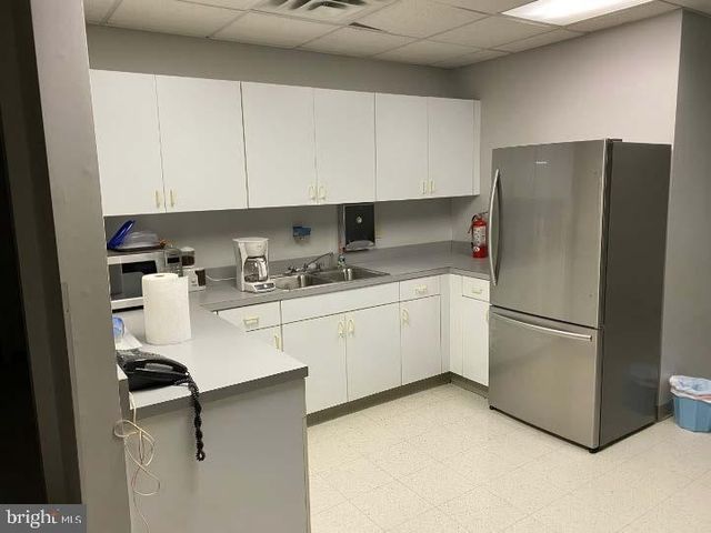555 HOSPITAL DR, Warrenton, VA 20186