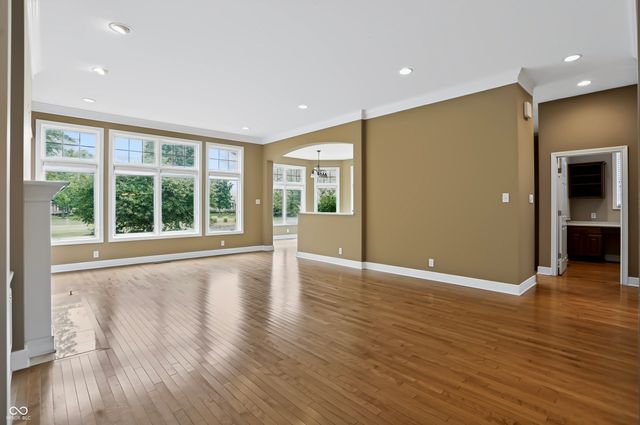 15478 Long Cove Boulevard, Carmel, IN 46033