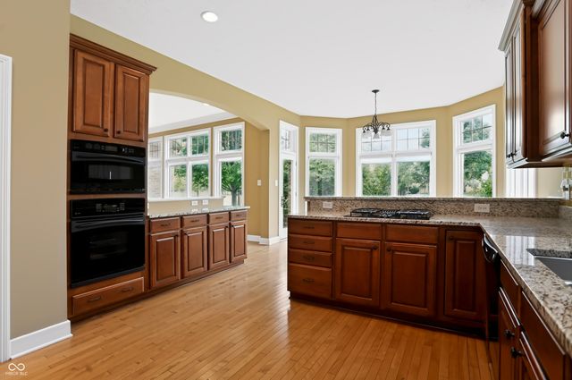 15478 Long Cove Boulevard, Carmel, IN 46033