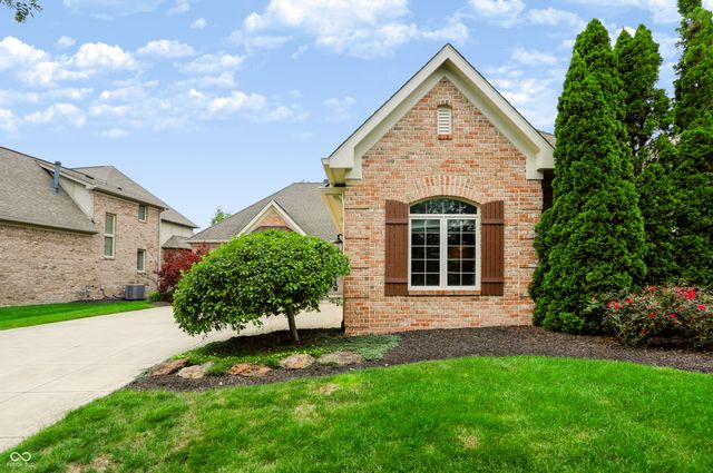 15478 Long Cove Boulevard, Carmel, IN 46033