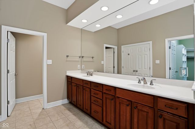 15478 Long Cove Boulevard, Carmel, IN 46033