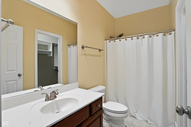 15478 Long Cove Boulevard, Carmel, IN 46033