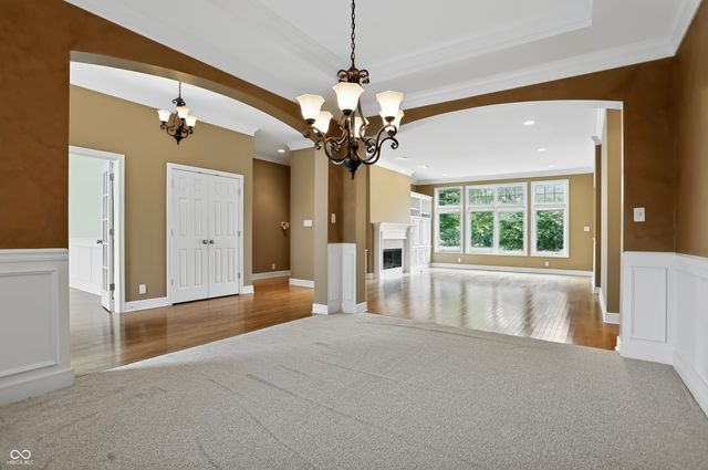 15478 Long Cove Boulevard, Carmel, IN 46033