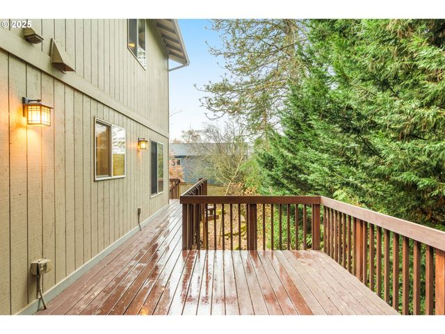 7327 Sw KELSI Ct, Portland, OR 97223