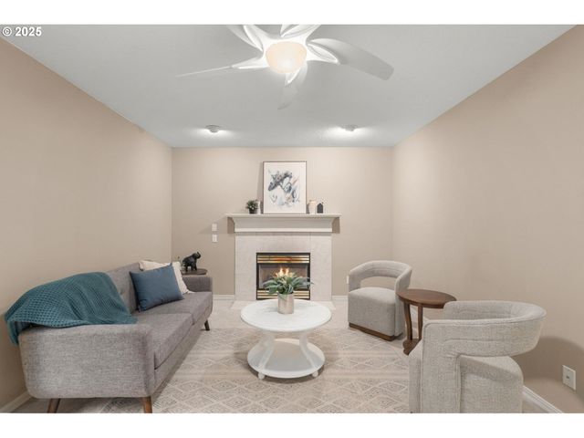 7327 Sw KELSI Ct, Portland, OR 97223