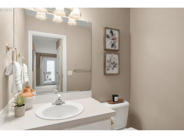 7327 Sw KELSI Ct, Portland, OR 97223