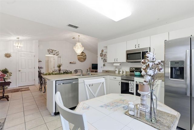 5731 17TH STREET, Zephyrhills, FL 33542