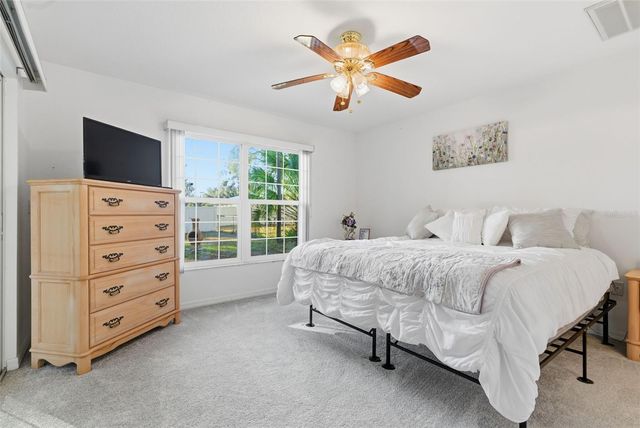 5731 17TH STREET, Zephyrhills, FL 33542