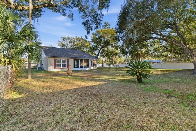 5731 17TH STREET, Zephyrhills, FL 33542