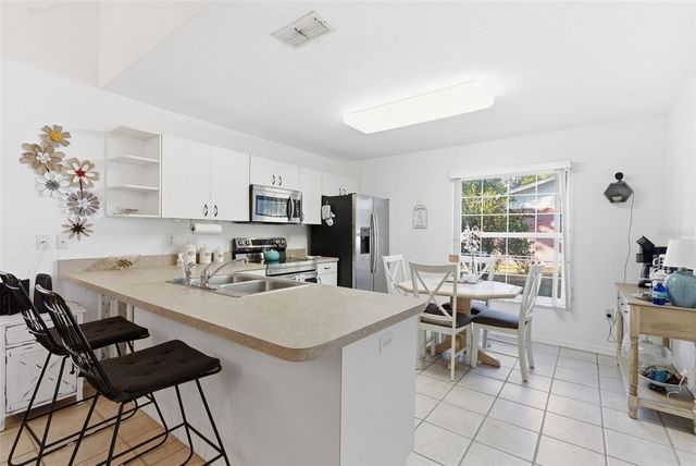 5731 17TH STREET, Zephyrhills, FL 33542