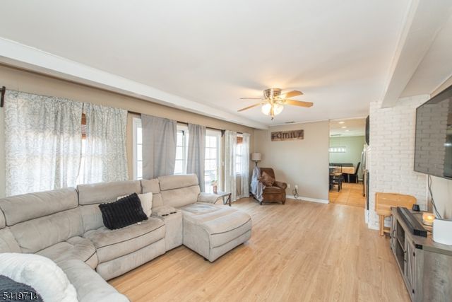 24 Valley View Trl, Sparta Twp., NJ 07871