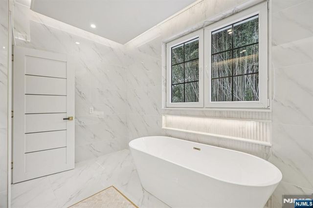 25 Macarthur Avenue, Closter, NJ 07624