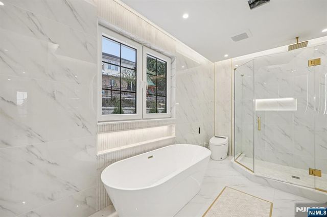 25 Macarthur Avenue, Closter, NJ 07624