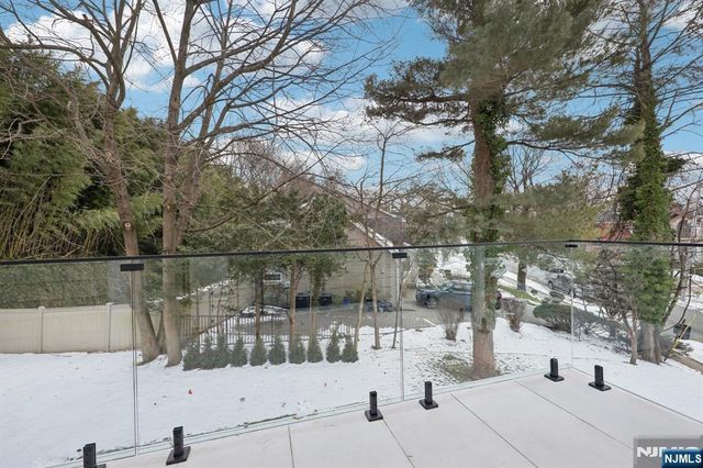 25 Macarthur Avenue, Closter, NJ 07624