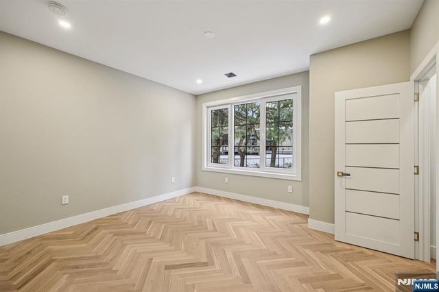 25 Macarthur Avenue, Closter, NJ 07624