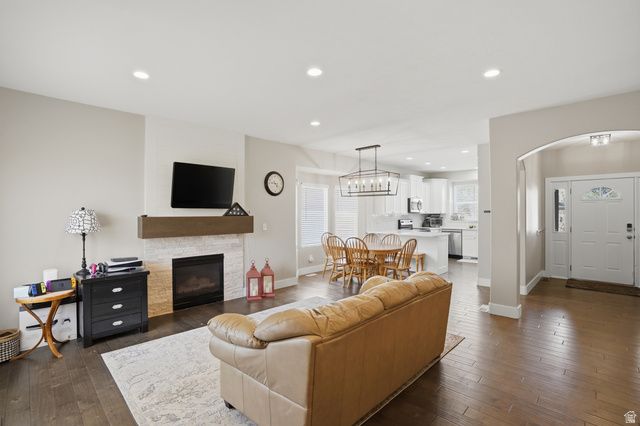 8022 S BIG SYCAMORE DR, West Jordan, UT 84081