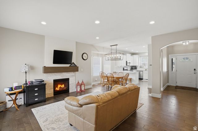 8022 S BIG SYCAMORE DR, West Jordan, UT 84081