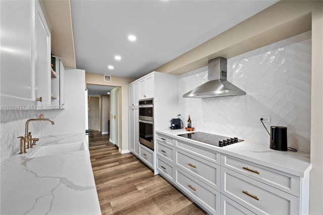 1915 Brickell Ave 1001, Miami, FL 33129