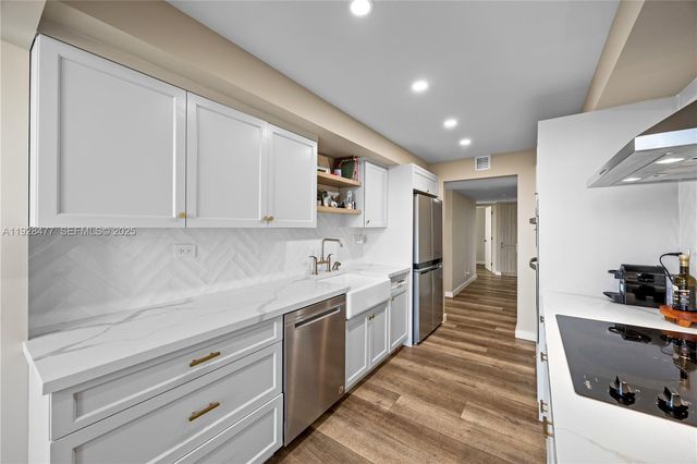 1915 Brickell Ave 1001, Miami, FL 33129